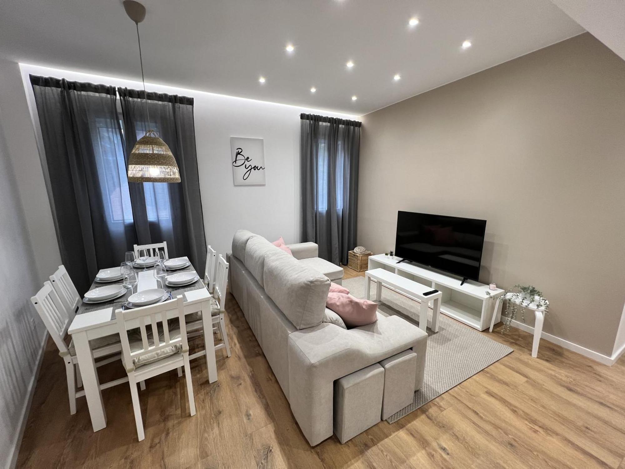 Apartamenticos Plaza Las Armas III Сарагоса Экстерьер фото